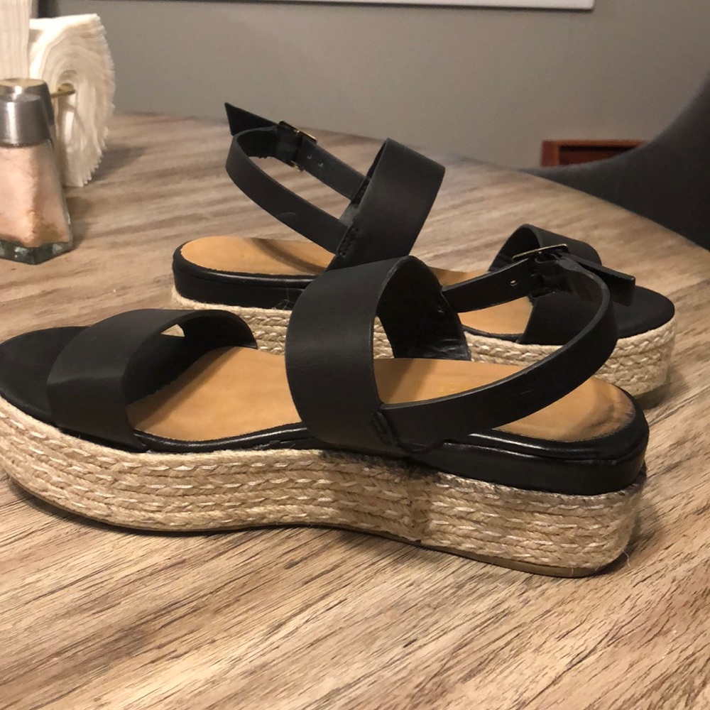 Sandals - Picture 6 of 6